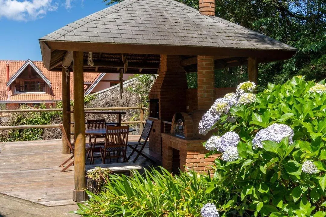 Casa Com Forno De Pizza E Vista Para As Montanhas Campos do Jordao Brazil